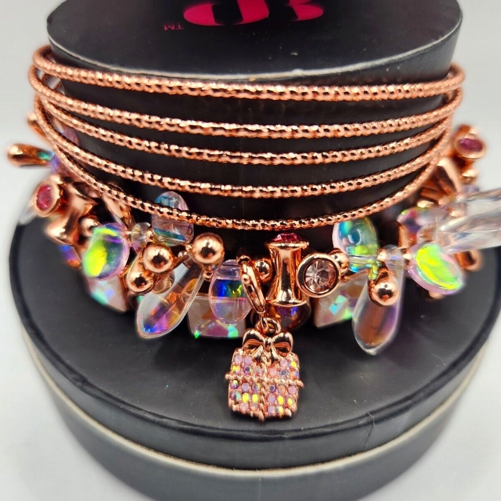 Bomb Party 2023 Holiday Stacks Love Is The Greatest Gift Bracelet RBP6864 NIB